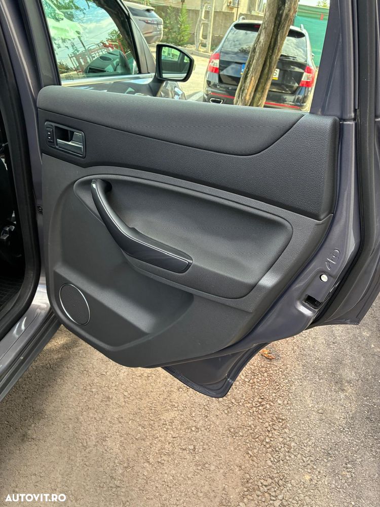 Ford Kuga - 5