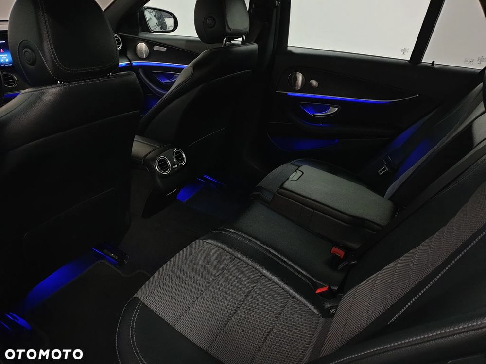 Mercedes-Benz Klasa E 300 de 4Matic 9G-TRONIC AMG Line - 29