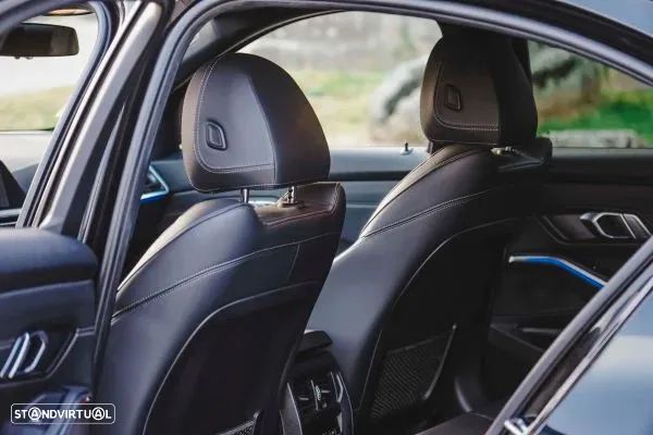 BMW 318 d Line Sport Auto - 25