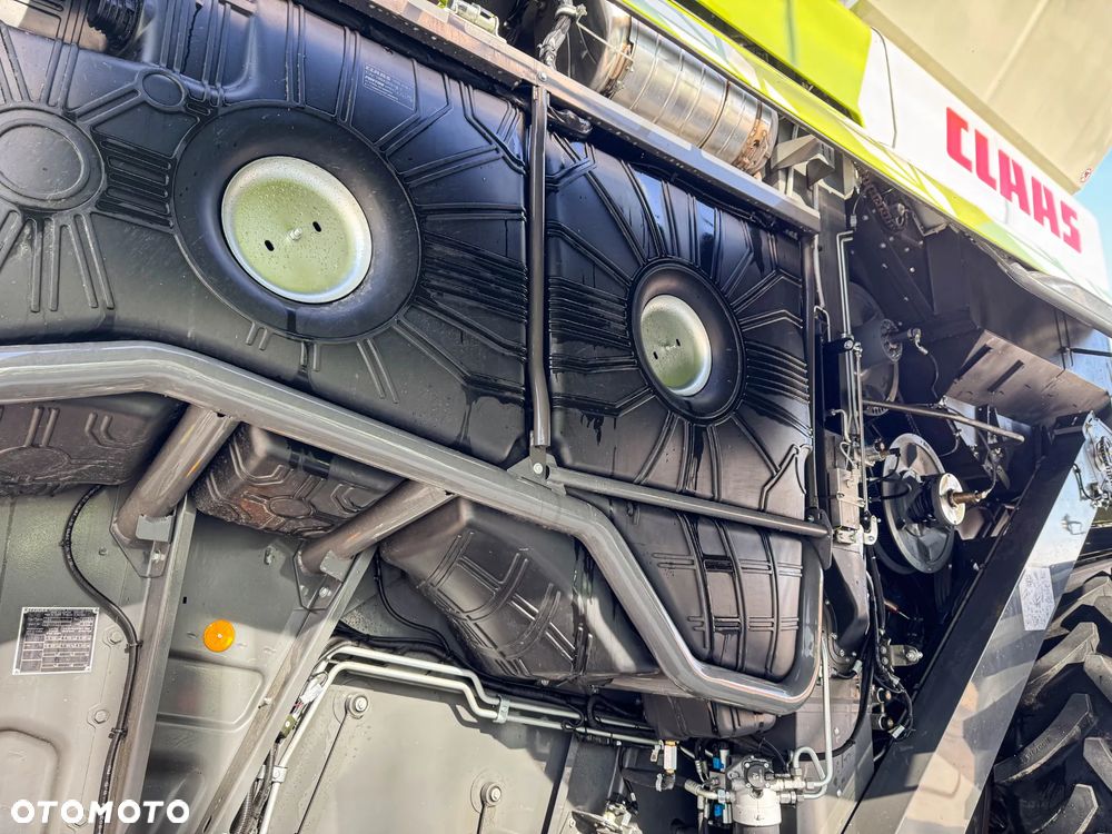 Claas LEXION 6800 - 23