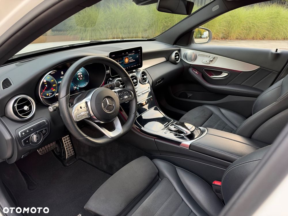 Mercedes-Benz Klasa C 300 d 9G-TRONIC AMG Line - 23