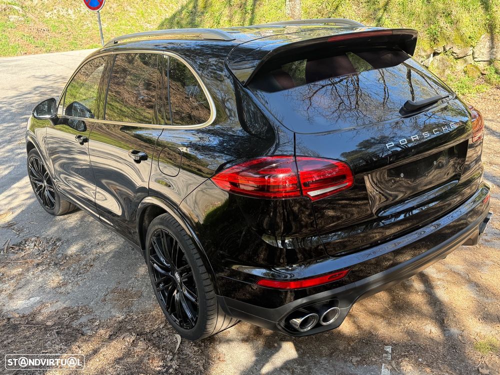 Porsche Cayenne - 10
