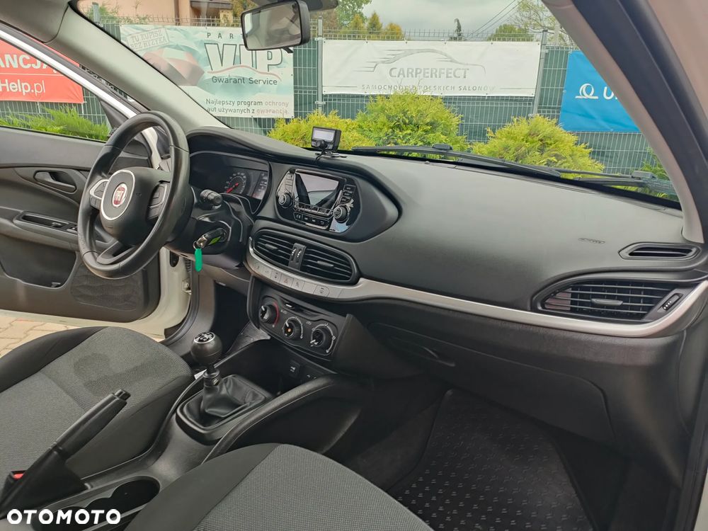 Fiat Tipo 1.4 16V Easy - 17