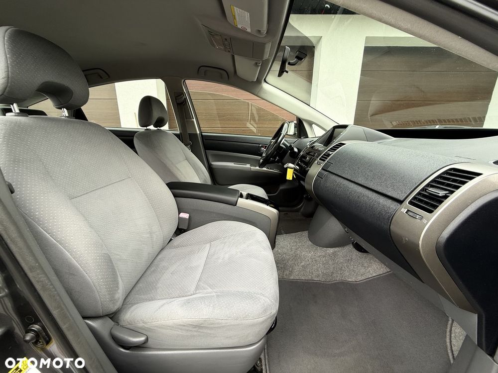 Toyota Prius 1.5 VVT-i Sol - 25