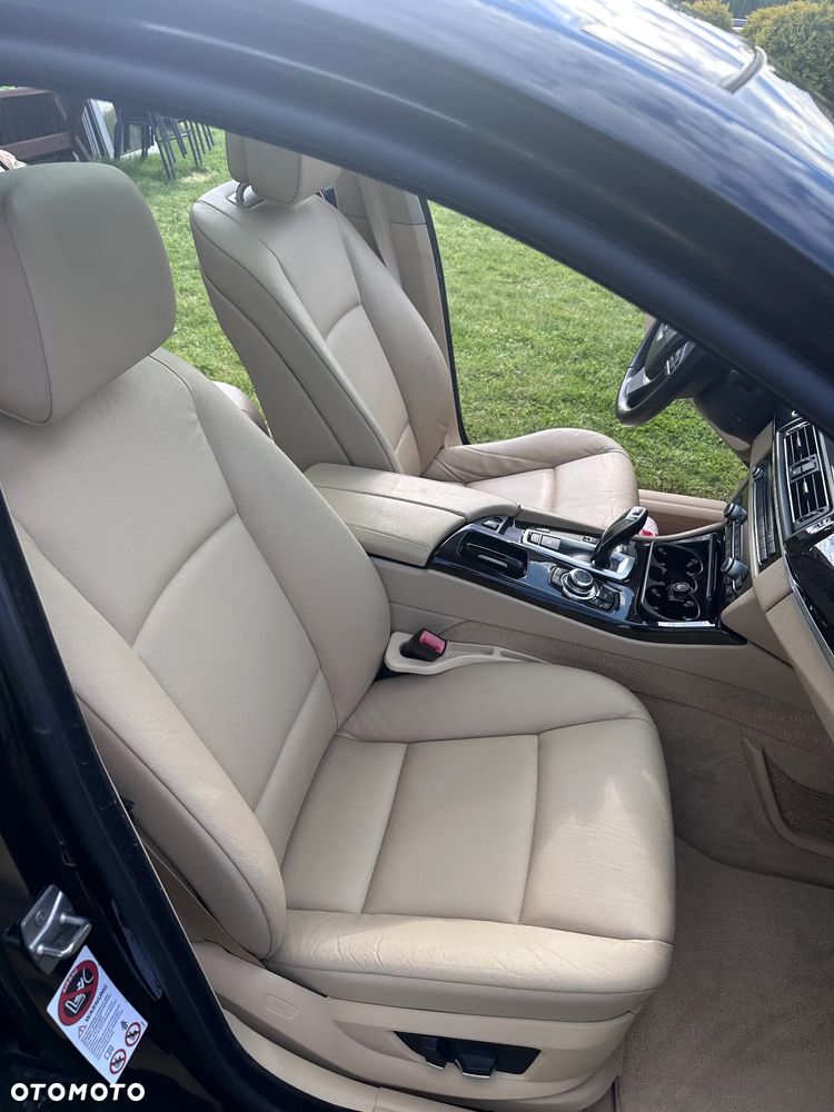 BMW Seria 5 520d - 8