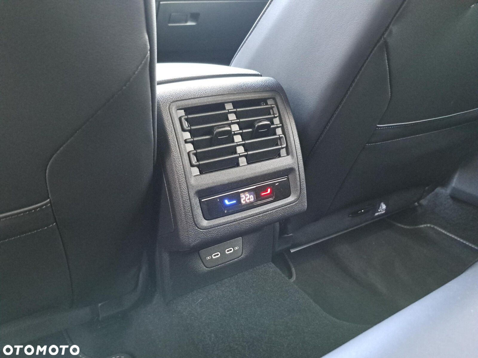 Volkswagen Golf - 28