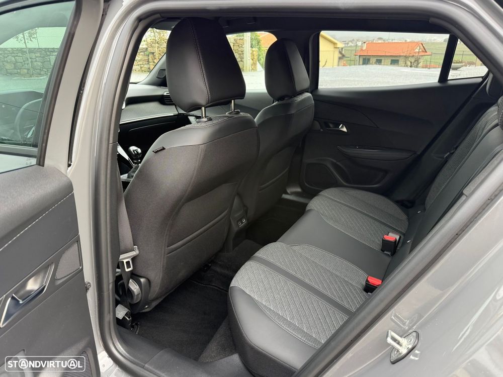 Peugeot 2008 1.2 PureTech Allure Pack - 18