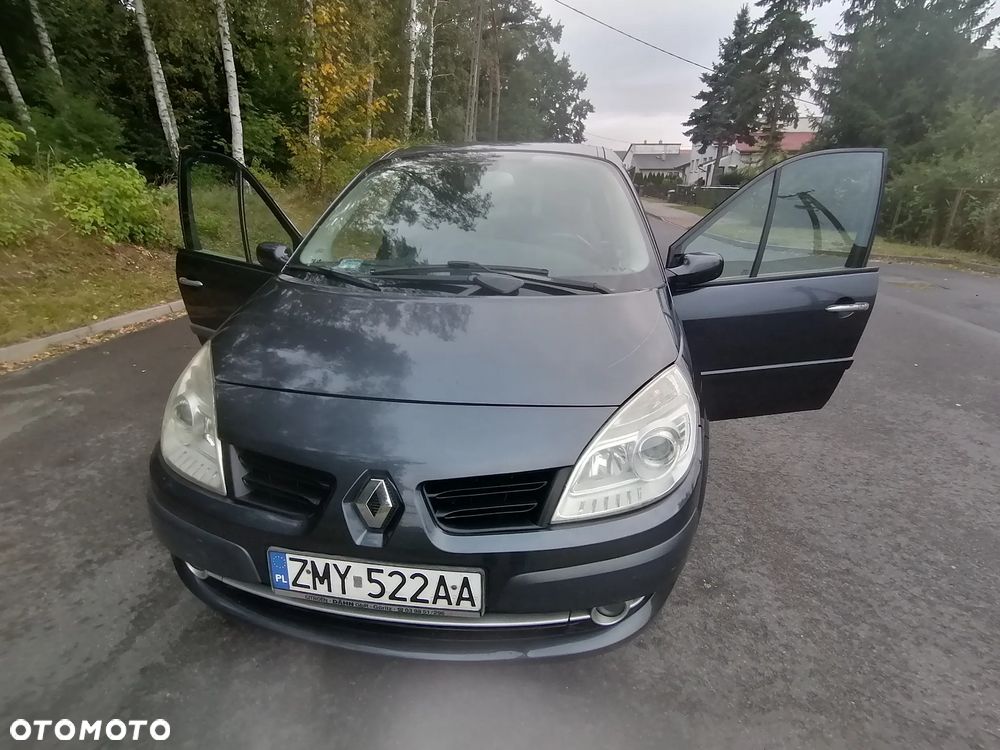 Renault Scenic - 1
