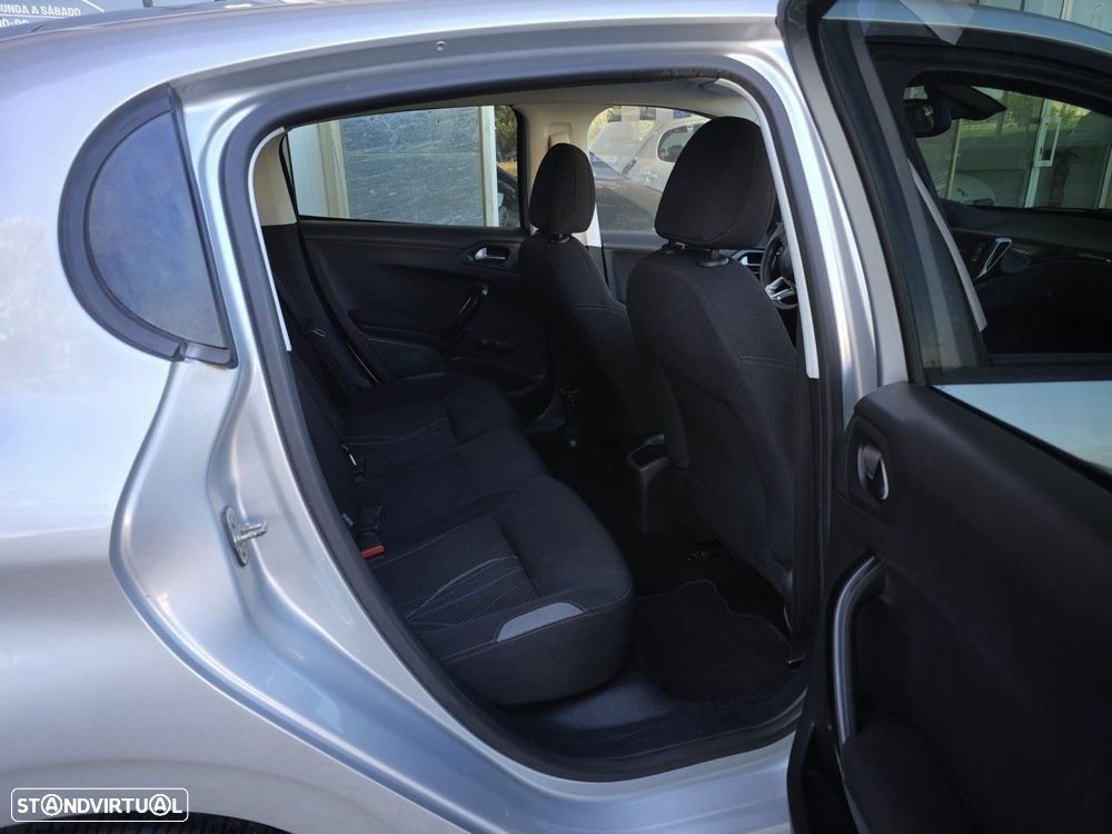 Peugeot 208 1.4 HDi Active - 7