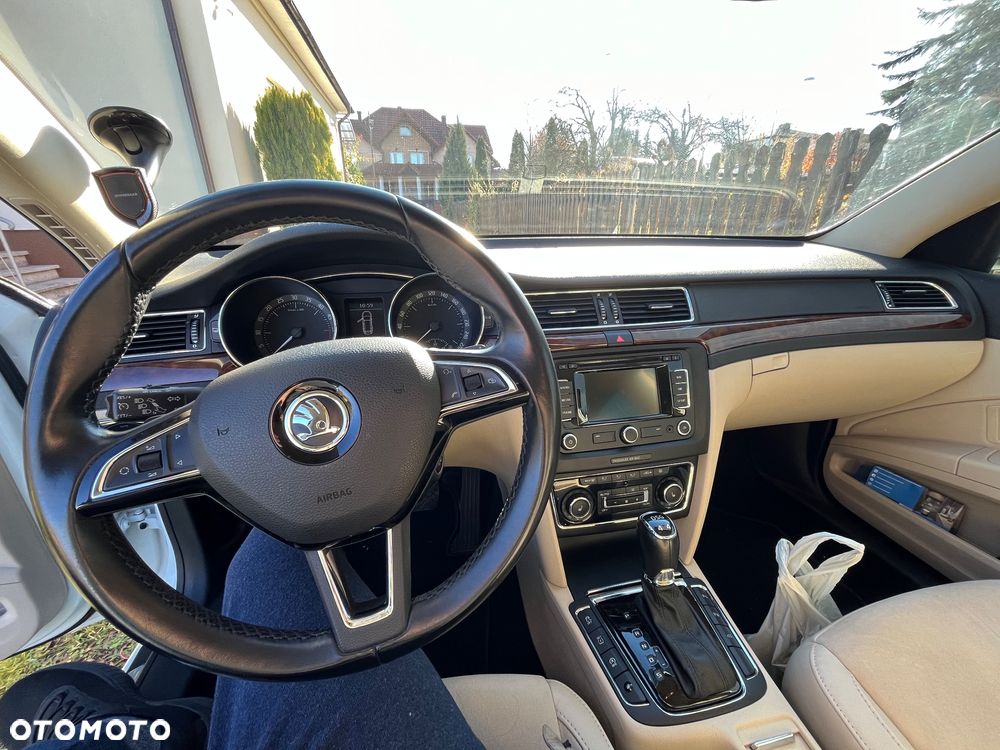 Skoda Superb 2.0 TDI 4x4 Ambition DSG - 6