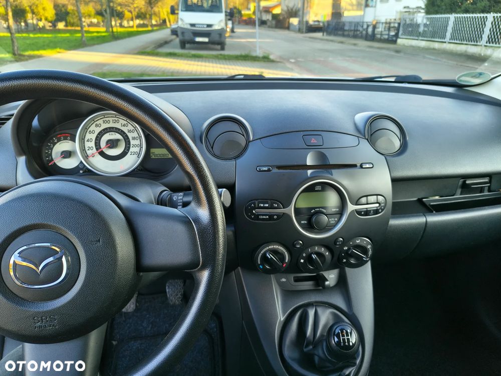 Mazda 2 - 17