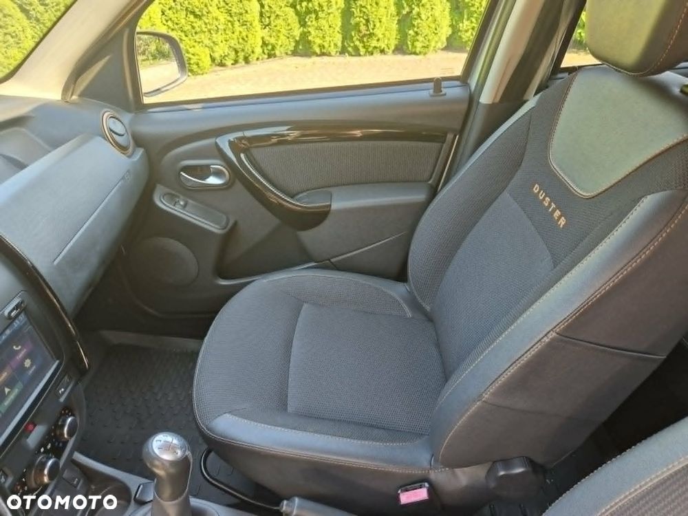 Dacia Duster 1.6 SCe Urban Explorer S&S - 23