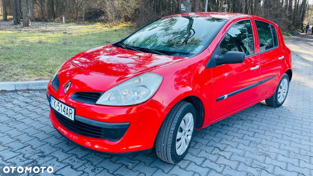 Renault Clio 1.2 16V All Inclusive - 1