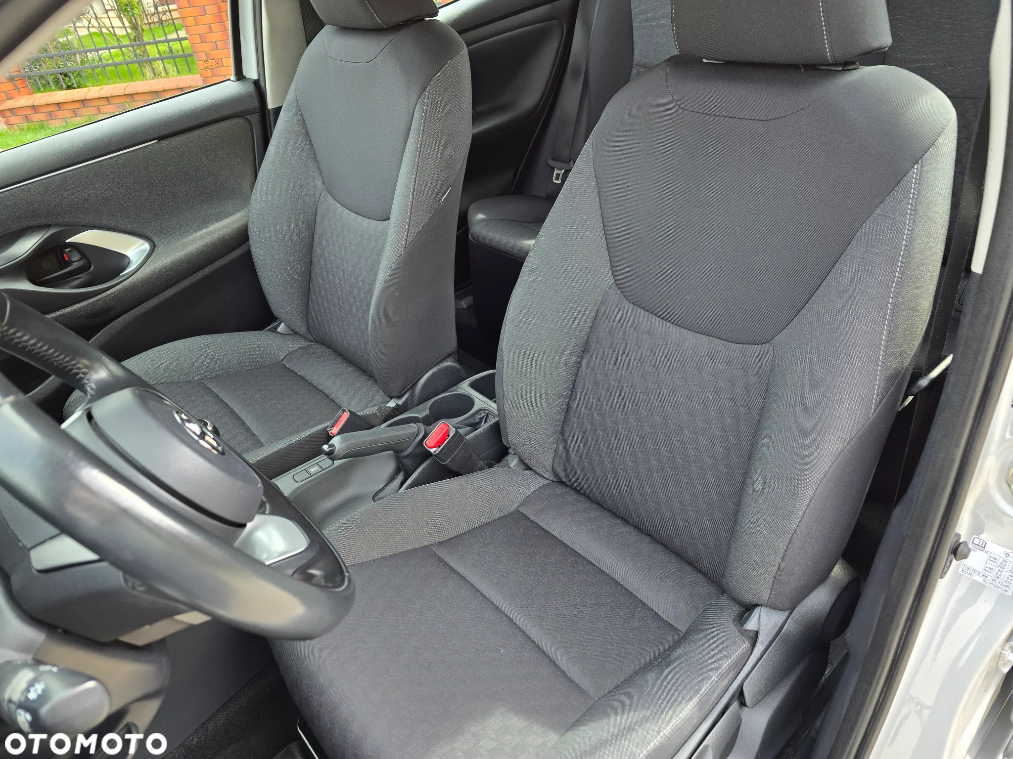 Toyota Yaris - 10