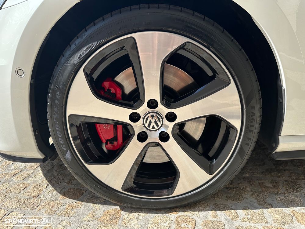 VW Golf 2.0 TSi GTi DSG Performance - 43