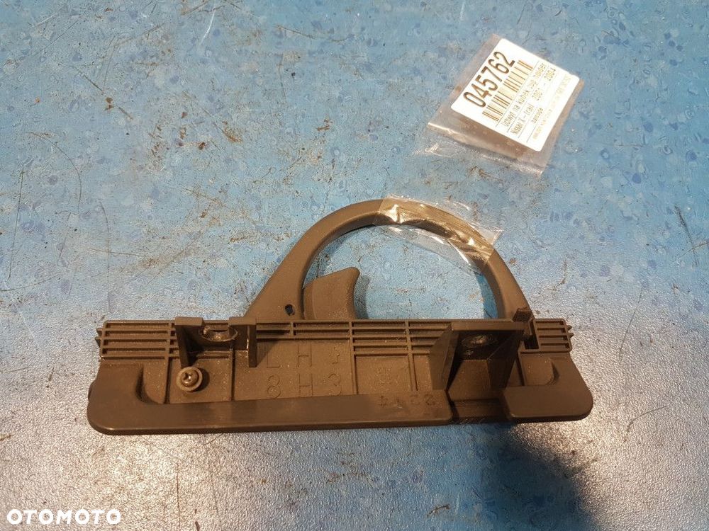 NISSAN X-TRAIL T30 UCHWYT NA KUBEK CUP HOLDER LEWY - 2