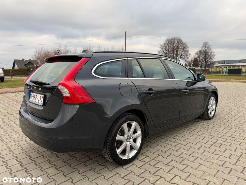 Volvo V60 D2 Momentum - 15