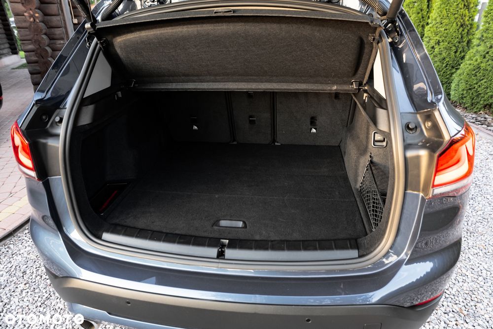 BMW X1 xDrive20i Sport - 21