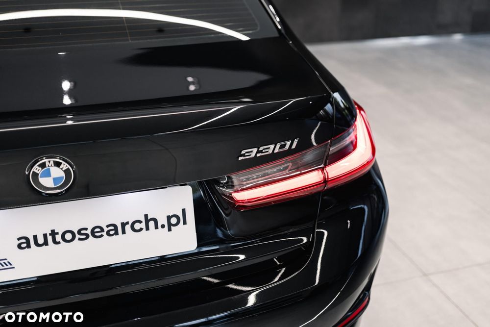 BMW Seria 3 330i Advantage - 39