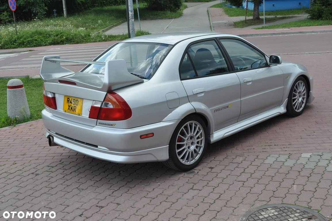 Mitsubishi Lancer Evolution IX - 15