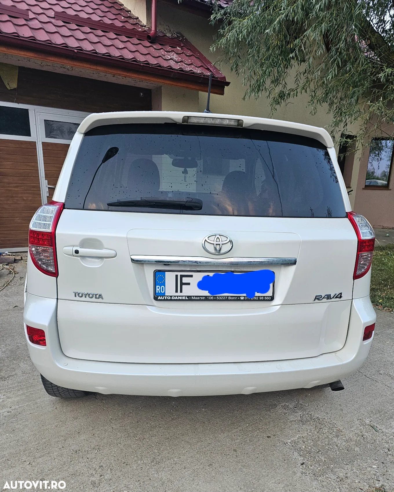 Toyota RAV4 2.2 D-CAT AWD Aut Luxury - 4