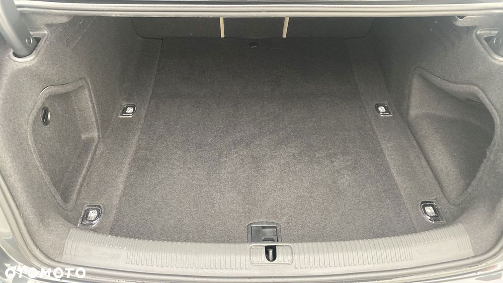 Audi A4 Limousine 35 TFSI mHEV Advanced S tronic - 13