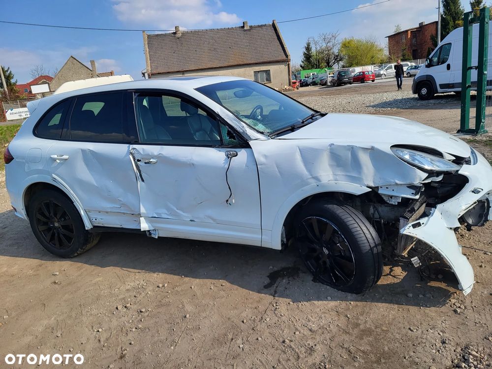Porsche Cayenne Platinum Edition - 3