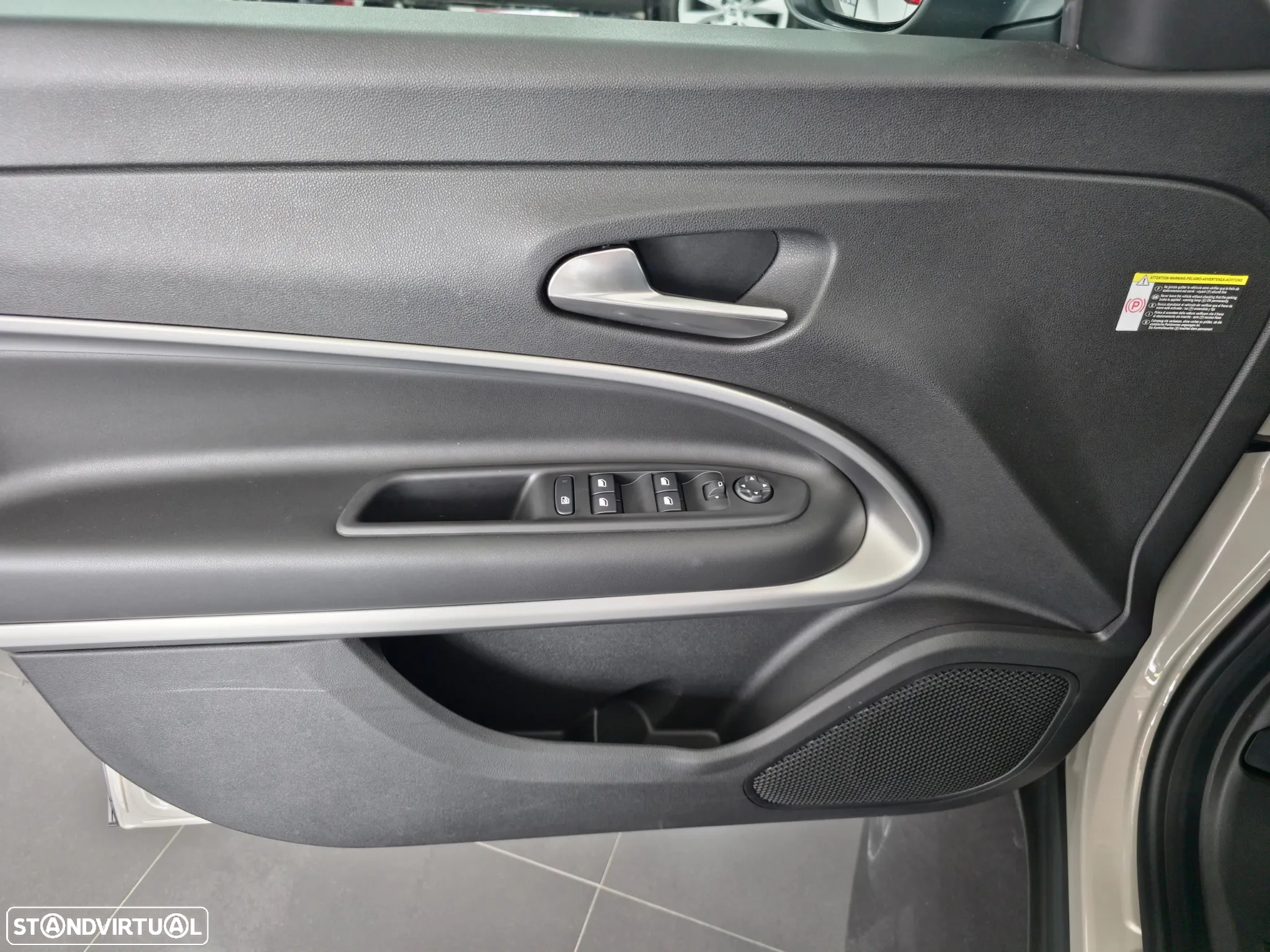 Jeep Avenger 1.2 GSE T3 Altitude - 12