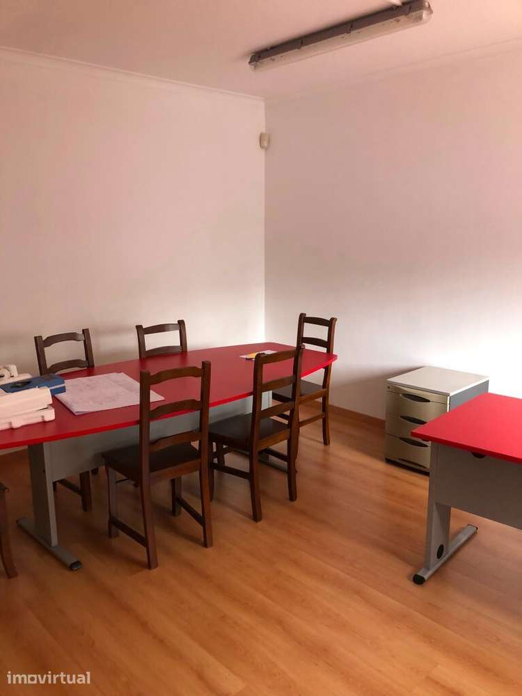Arrenda-se Escritório no centro da Vila de Prado - Grande imagem: 4/10