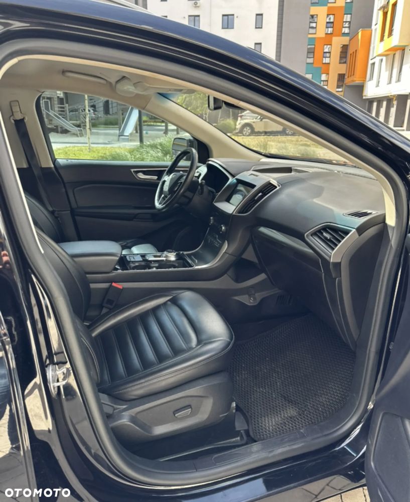 Ford Edge - 12