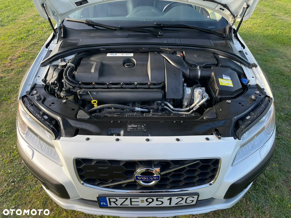Volvo XC 70 T6 AWD Momentum - 22