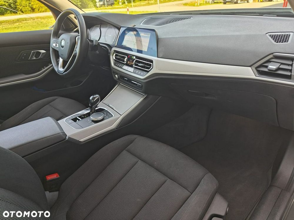 BMW Seria 3 - 17