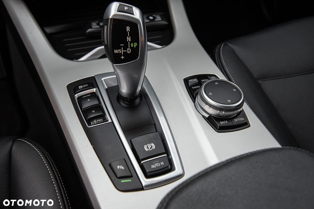 BMW X3 sDrive18d xLine - 23