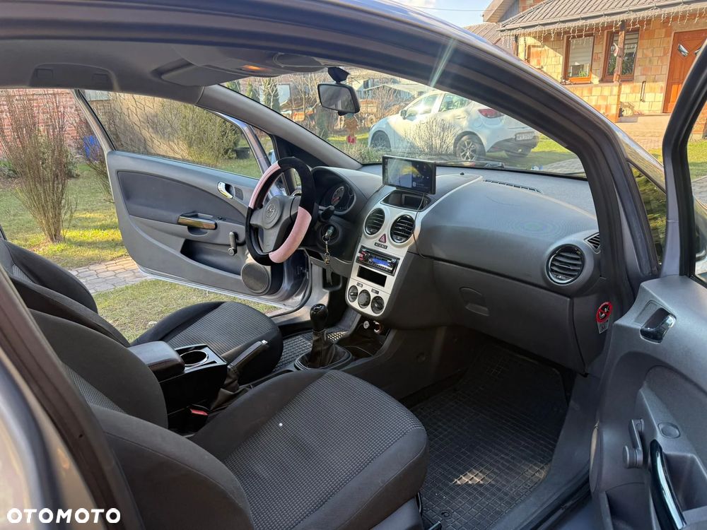Opel Corsa - 8