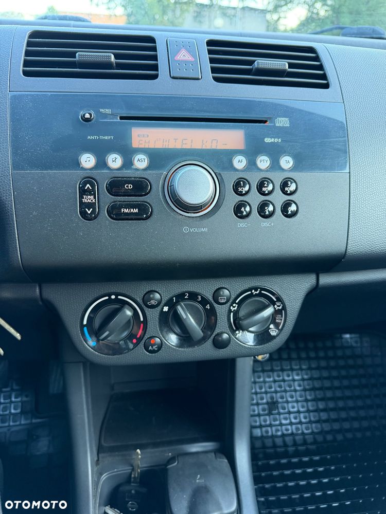 Suzuki Swift - 28