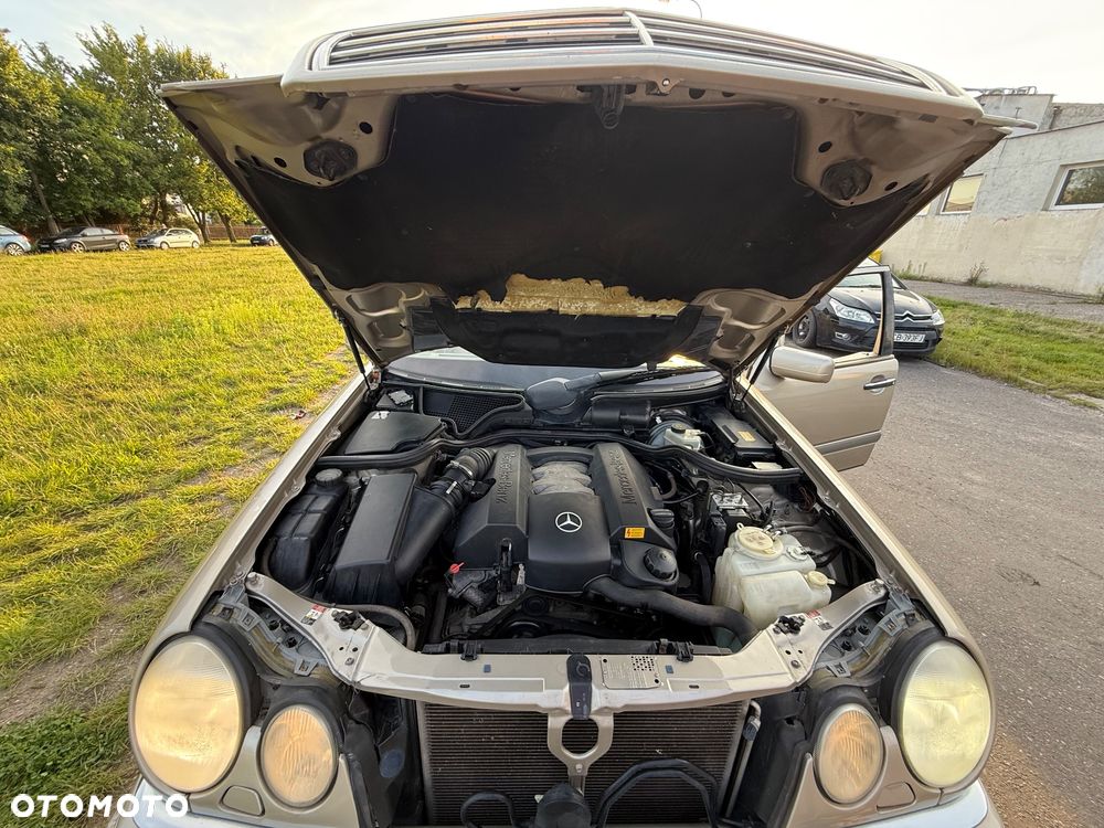 Mercedes-Benz Klasa E 280 4-Matic Elegance - 40