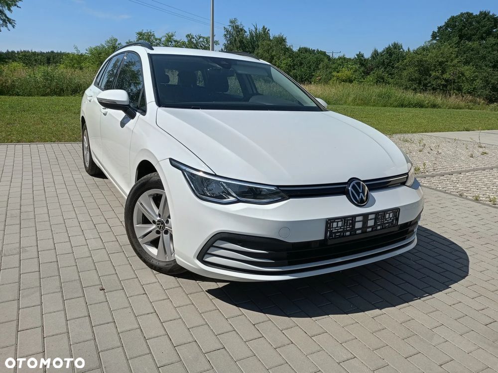 Volkswagen Golf - 1