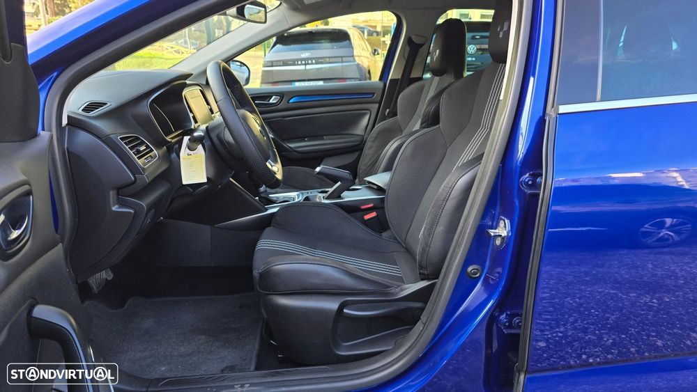 Renault Mégane Sport Tourer - 32