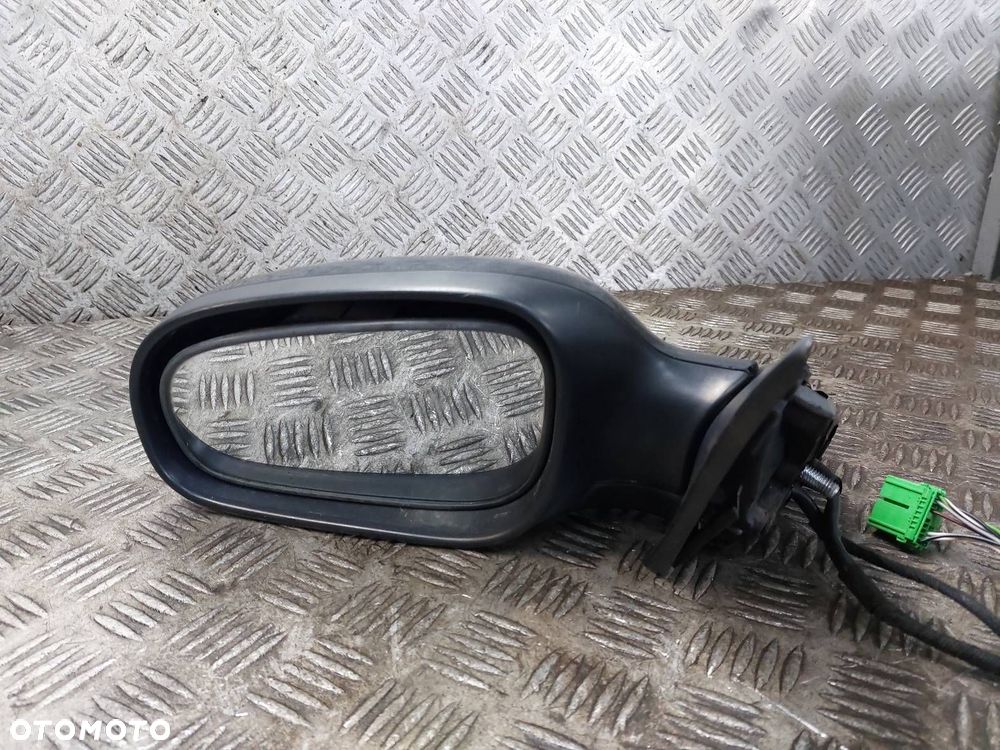 LUSTERKO LEWE ELEKTRYCZNE VOLVO S60 I 019-26 8 PIN EU - 3