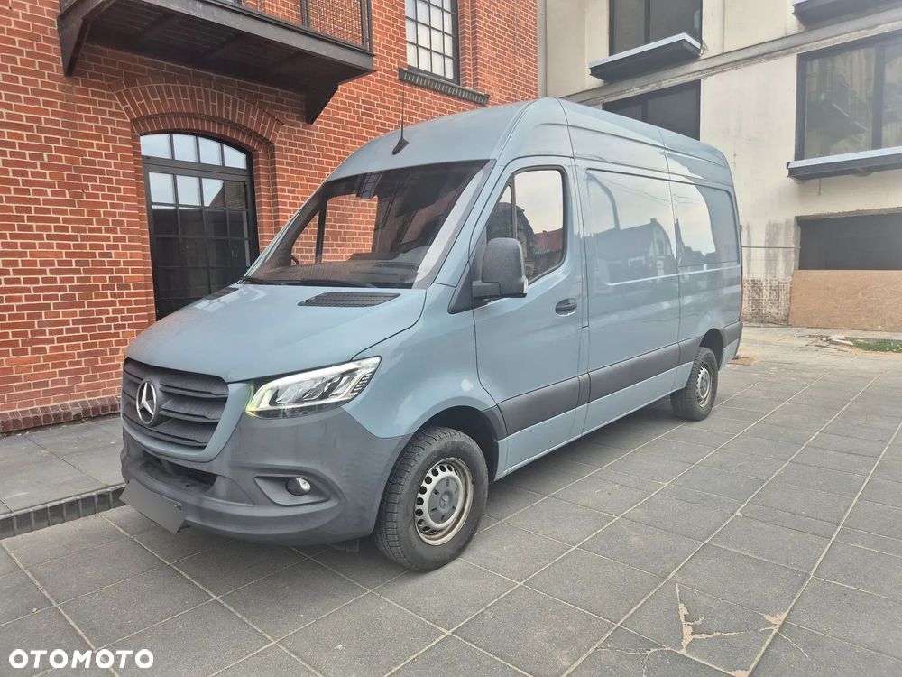 Mercedes-Benz Sprinter - 4