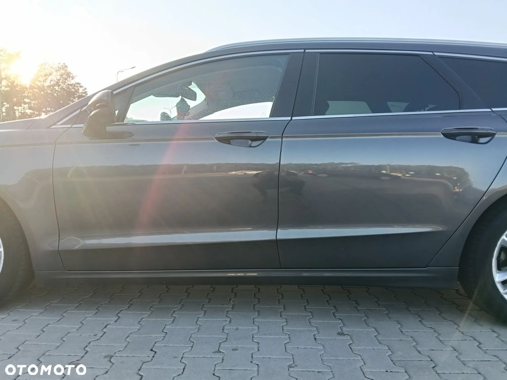 Ford Mondeo - 8