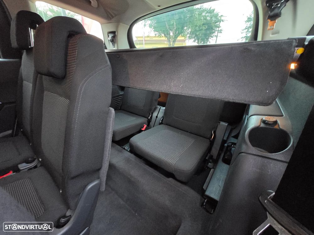 Peugeot 5008 1.6 HDi Premium - 17