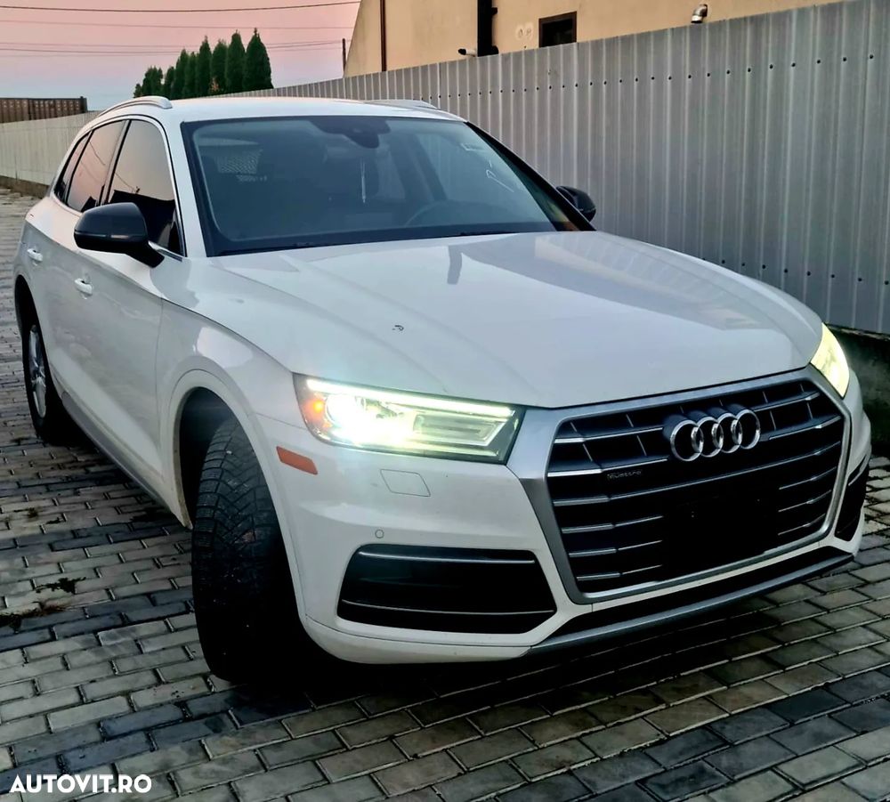 Audi Q5 2.0 TFSI S tronic Design - 2