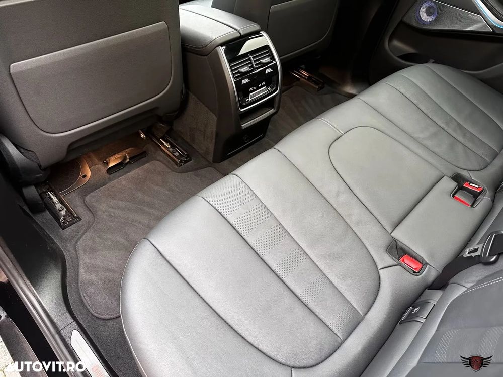 BMW X5 xDrive45e - 28