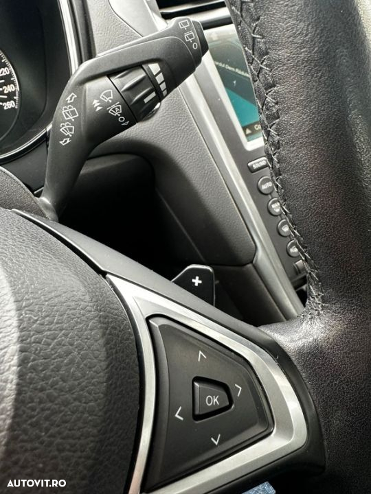 Ford Mondeo 2.0 TDCi Powershift Business - 9