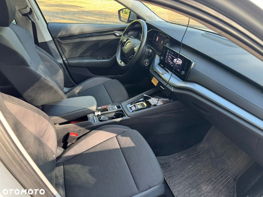 Skoda Octavia ver-2-0-tdi-ambition-dsg - 12