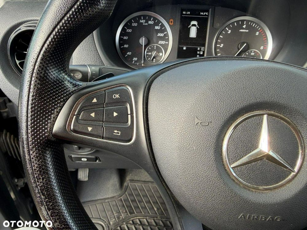 Mercedes-Benz Vito - 21