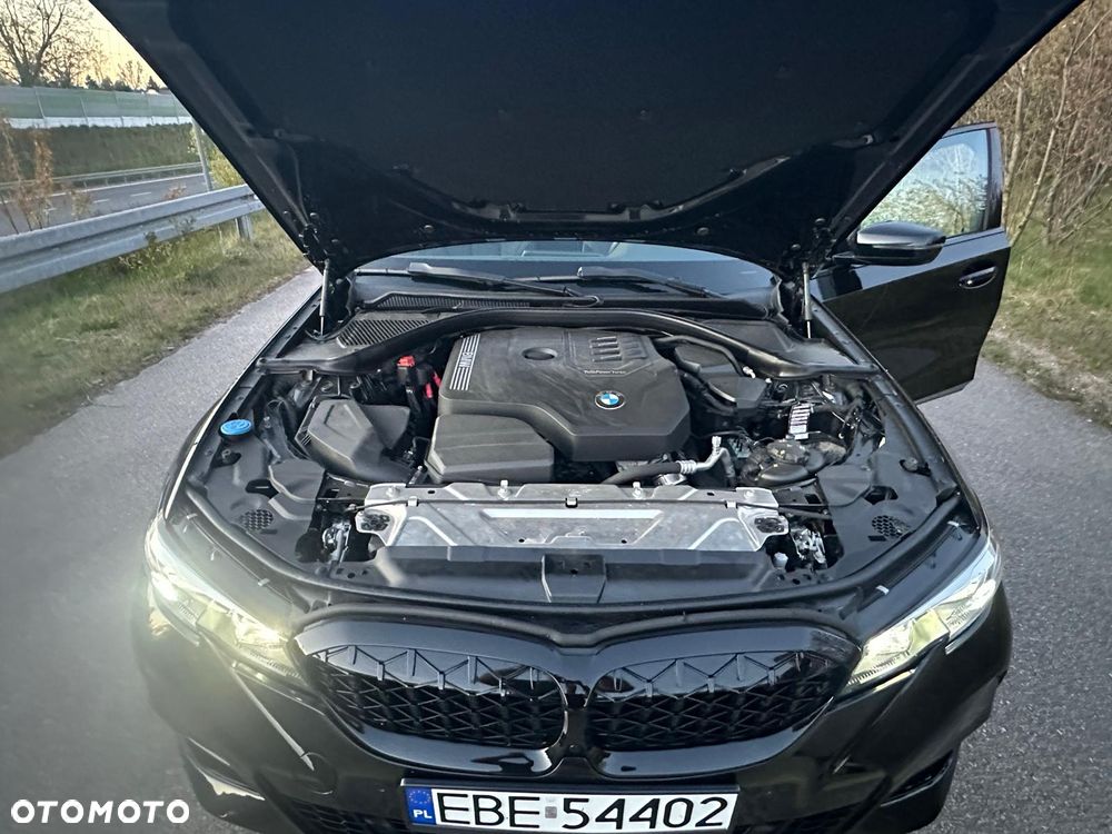 BMW Seria 3 318i M Sport - 32