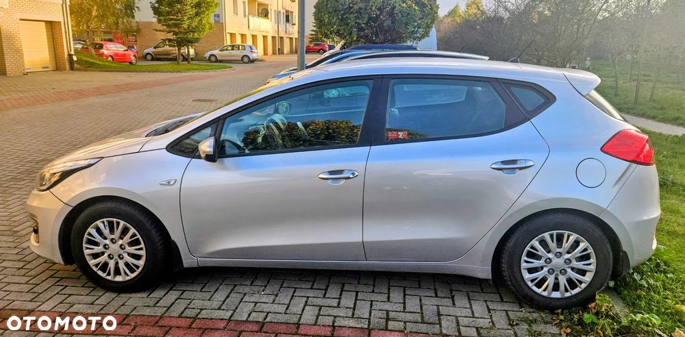 Kia Ceed Cee'd 1.4 CRDi M - 7