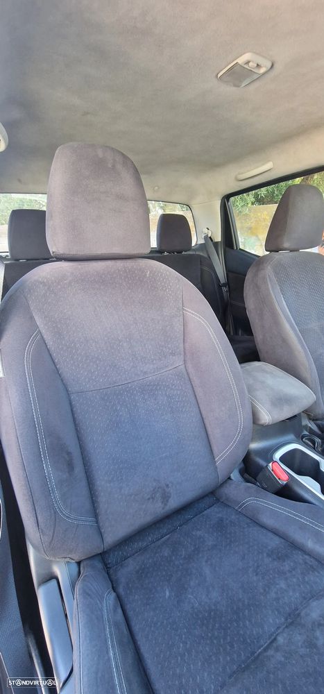 Nissan Navara 2.3 dCi CD 4WD N-Connecta Nav+Barras - 13